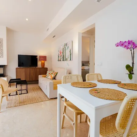 Apartment With Parking Space *